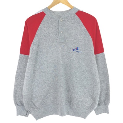 Champion(チャンピオン)グレーのヘンリーネックスウェット