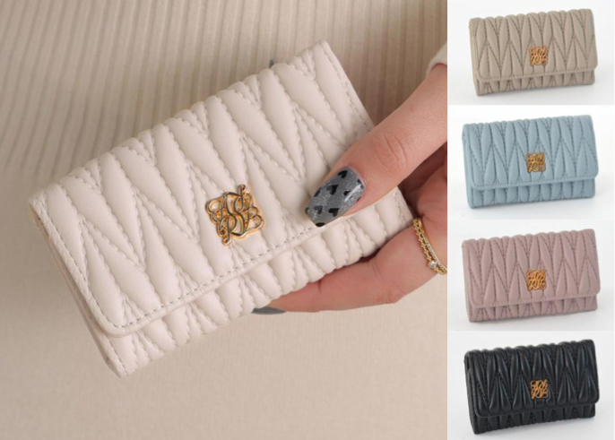 ALTROSE(アルトローズ)アイボリーのキーケース