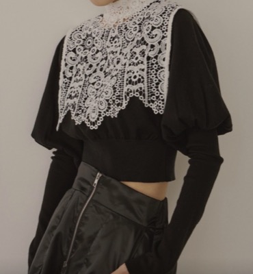 violetta(ヴィオレッタ)ホワイトxブラックのレースカラーニット