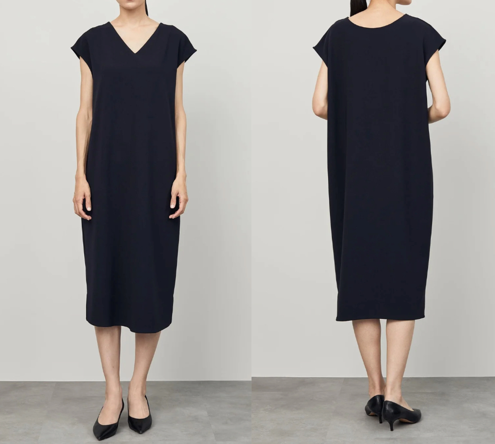 soejuブラックのワンピース