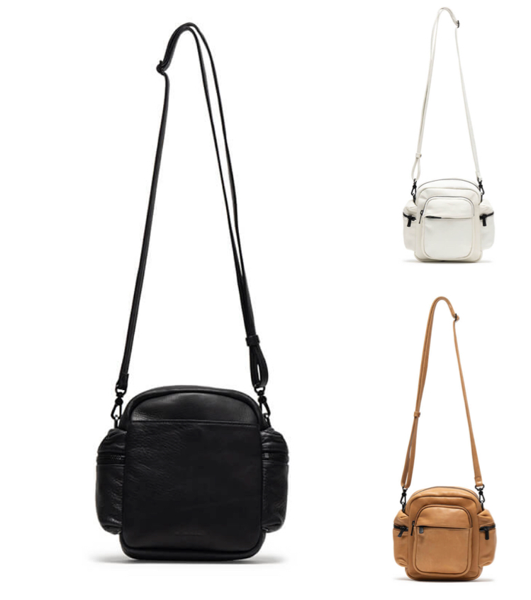 ONE THIRD RESEARCH（ワンサードリサーチ）ブラックのバッグ