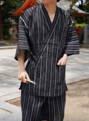 BAYBLO(ベイブロ)ブラックのストライプ柄甚平