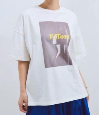 VICKY(ヴィッキー)ホワイトのプリントTシャツ