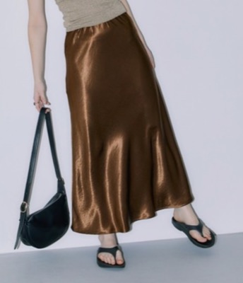 LIENCOEUR(リアンクール)ブラウンのサテンフレアスカート