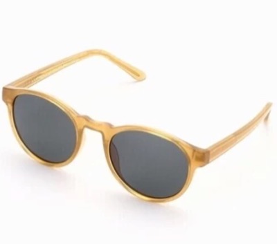 A.Kjaerbede（エキアビト）ゴールドのサングラス