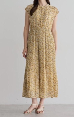 YECCA VECCA（イェッカヴェッカ）イエローの小花柄プリーツワンピース