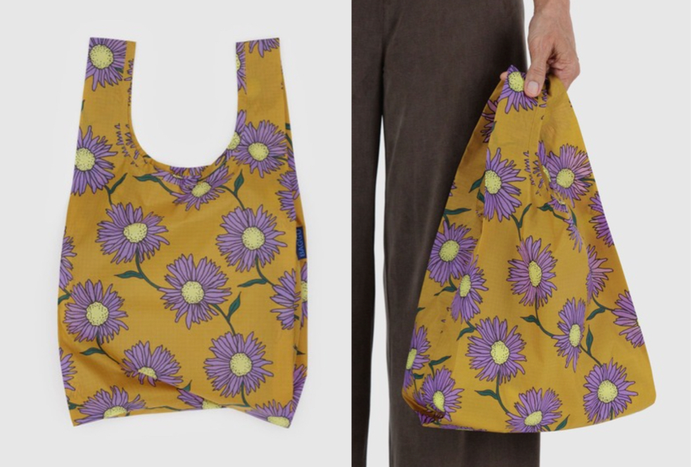 BAGGU(バグー)イエローの花柄バッグ