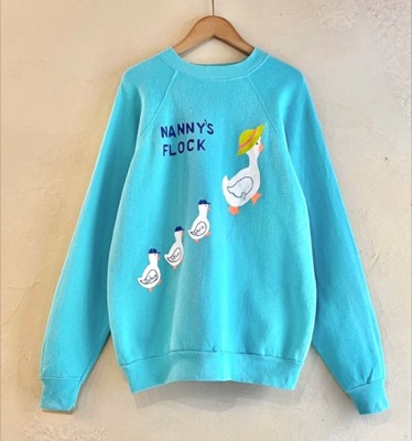 ブルーのあひるプリントスウェット