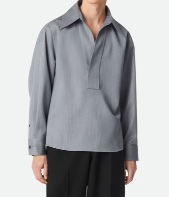 BOTTEGA VENETA（ボッテガヴェネタ）グレー系のスキッパーシャツ