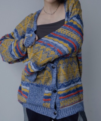 VACANCY（ヴァカンシー）ブルーxイエローのノルディック柄カーディガン