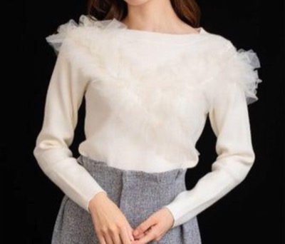 Noela（ノエラ）ホワイトのチュールフリルニット
