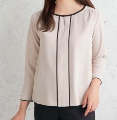 AOKI(アオキ)ベージュの配色デザインブラウス