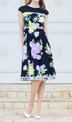 LEONARD FASHION（レオナード）ネイビーのワンピース