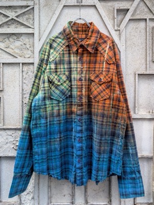 イエローxオレンジxブルーのチェック柄シャツ