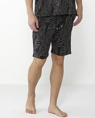 EPOCA UOMO（エポカ ウォモ）ブラックのプリントショートパンツ