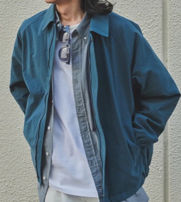 green label relaxing（グリーンレーベルリラクシング）ブルー系のジャケット