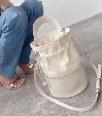 maison de Dolce.(メゾンドドルチェ)ホワイトのバケツバッグ