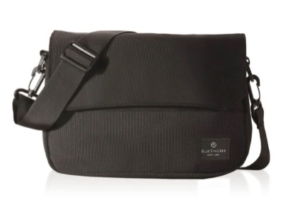 BLUE SINCERE（ブルーシンシア）ブラックのショルダーバッグ