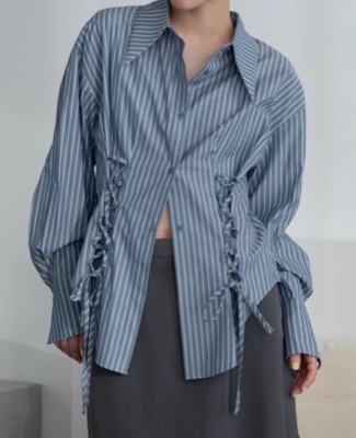 VACANCY（ヴァカンシー）ブルーのストライプ柄シャツ