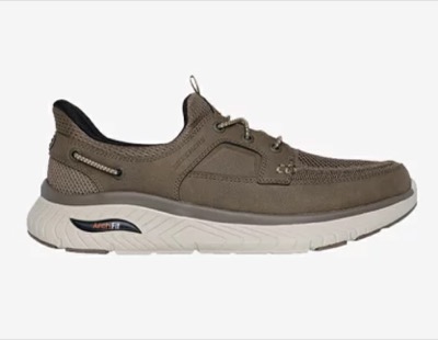 SKECHERS(スケッチャーズ)カーキのスニーカー
