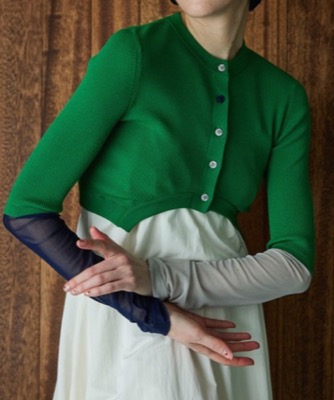 OMMO(オーエムエムオー)グリーンのシアースリーブカーディガン