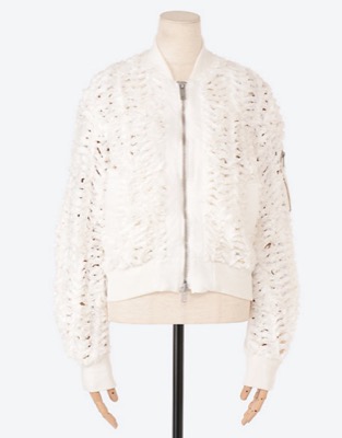 TAAKK(ターク)ホワイトのブルゾン