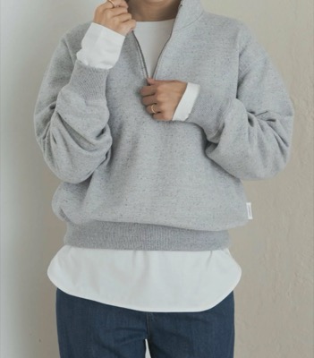 URBAN RESEARCH DOORS（アーバンリサーチドアーズ）グレーのハーフジップスウェット