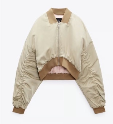 ZARA(ザラ)ベージュ系のボンバージャケット