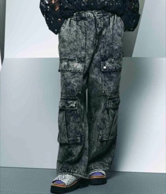 MAISON SPECIAL(メゾンスペシャル)ブラックのカーゴデニムパンツ