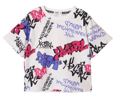 X-girl Stages（エックスガールステージズ）ホワイトのグラフィックロゴTシャツ