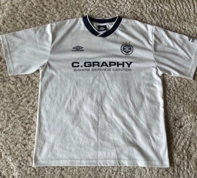 UMBRO(アンブロ)ホワイトのロゴTシャツ