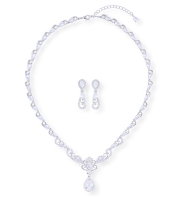 シルバーのネックレス&イヤリング