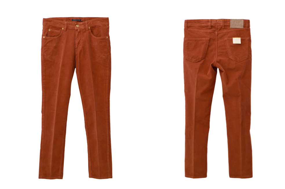 BRIGLIAオレンジブラウンのコーディロイパンツ