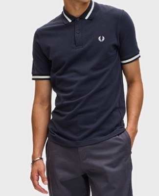FRED PERRY（フレッドペリー）ダークネイビーのポロシャツ