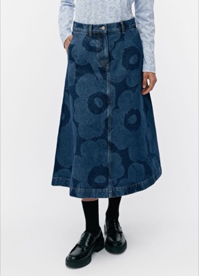 marimekko（マリメッコ）ブルーの花柄デニムスカート