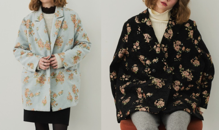 Unitageブルーのフラワー柄コート