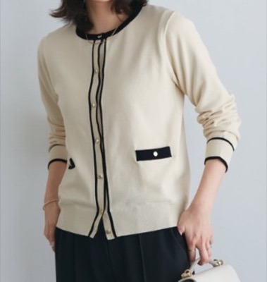 Pierrot（ピエロ）アイボリーのカーディガン