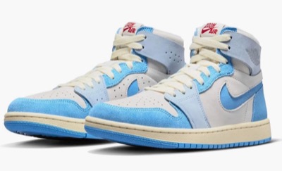 NIKE（ナイキ）ライトブルーのハイカットスニーカー