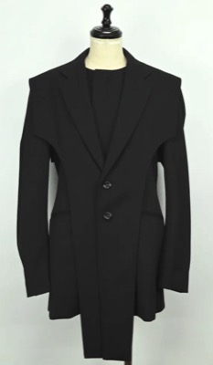 UJOH（ウジョー）ブラックのジャケット