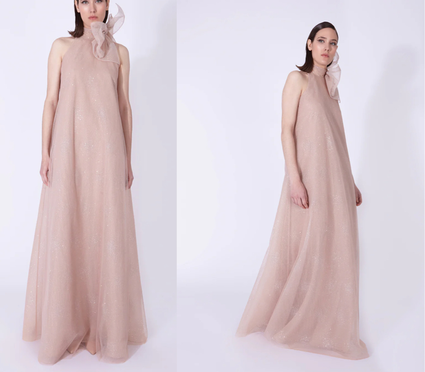 ピンクのワンピース