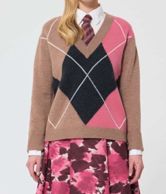 TARA JARMON(タラ ジャーモン)ブラウンのアーガイル柄Vネックニット