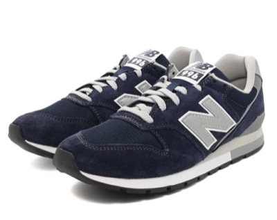 new balance（ニューバランス）ネイビーのスニーカー
