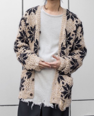BED J.W. FORD（ベッドフォード）ベージュの雪柄カーディガン