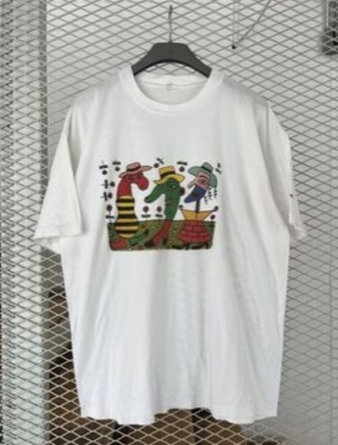 VON GUSTAVO（グスタボ）ホワイトのプリントTシャツ