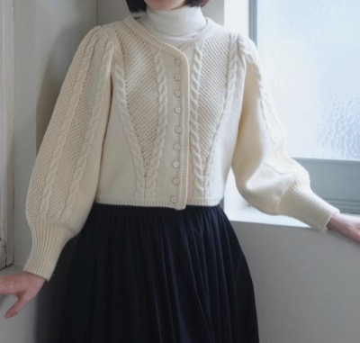 foufou（フーフー）アイボリーのローゲージカーディガン