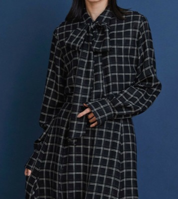 COUTURIER（クチュリエ）ブラックのチェック柄ブラウス