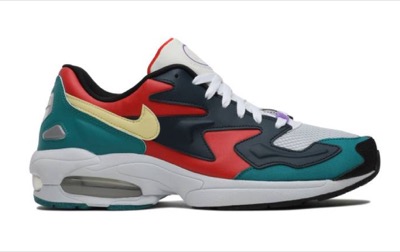 Nike（ナイキ）ネイビーxグリーンxオレンジのスニーカー