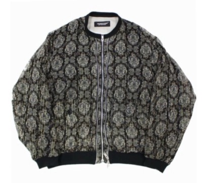 UNDERCOVER（アンダーカバー）ブラックのペイズリー柄ブルゾン