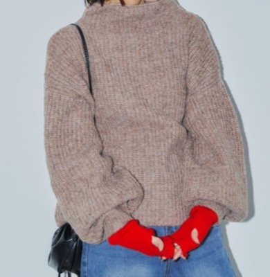 LIENCOEUR(リアンクール)グレージュのボトルネックニット