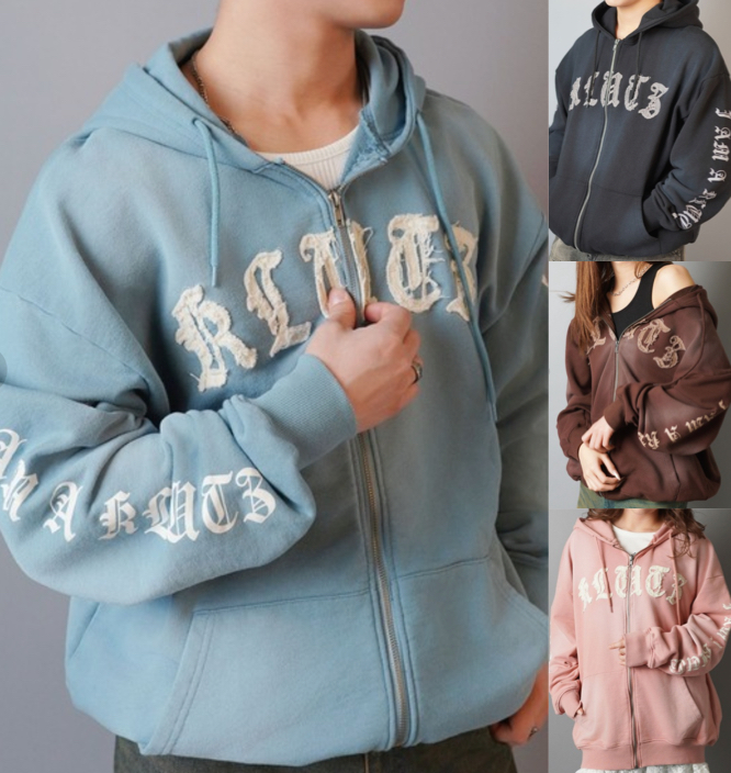 SPINNS（スピンズ）サックスブルーのロゴパーカー